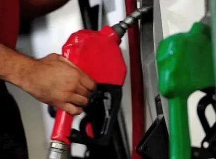 El Gobierno oficializó aumentos en los impuestos a los combustibles desde septiembre